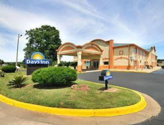 Rodeway Inn Монтгомери Экстерьер фото