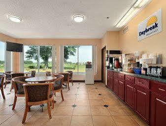 Rodeway Inn Монтгомери Экстерьер фото
