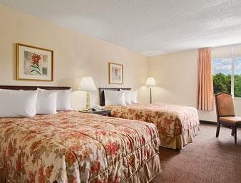 Rodeway Inn Монтгомери Экстерьер фото